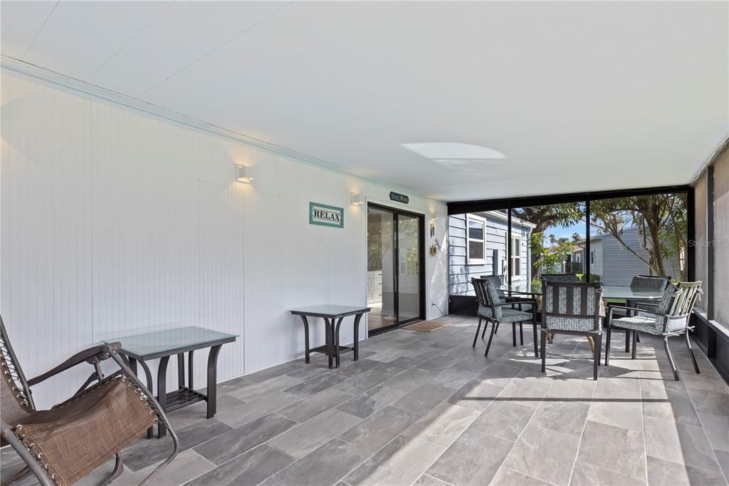 For Sale: $250,000 (2 beds, 2 baths, 1518 Square Feet)