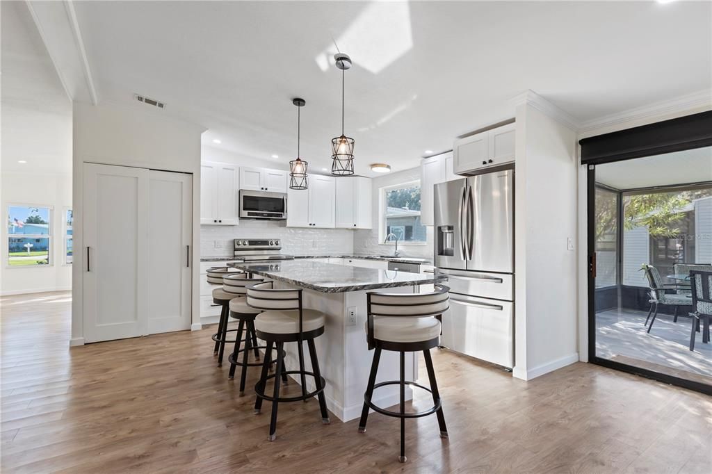 For Sale: $250,000 (2 beds, 2 baths, 1518 Square Feet)