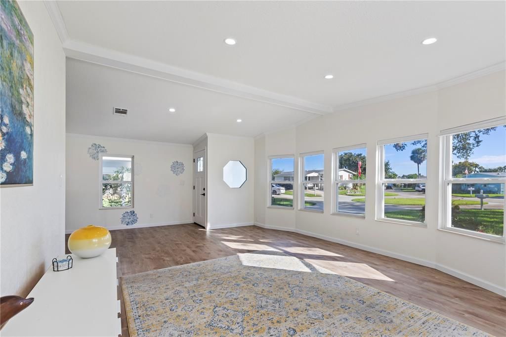 For Sale: $250,000 (2 beds, 2 baths, 1518 Square Feet)
