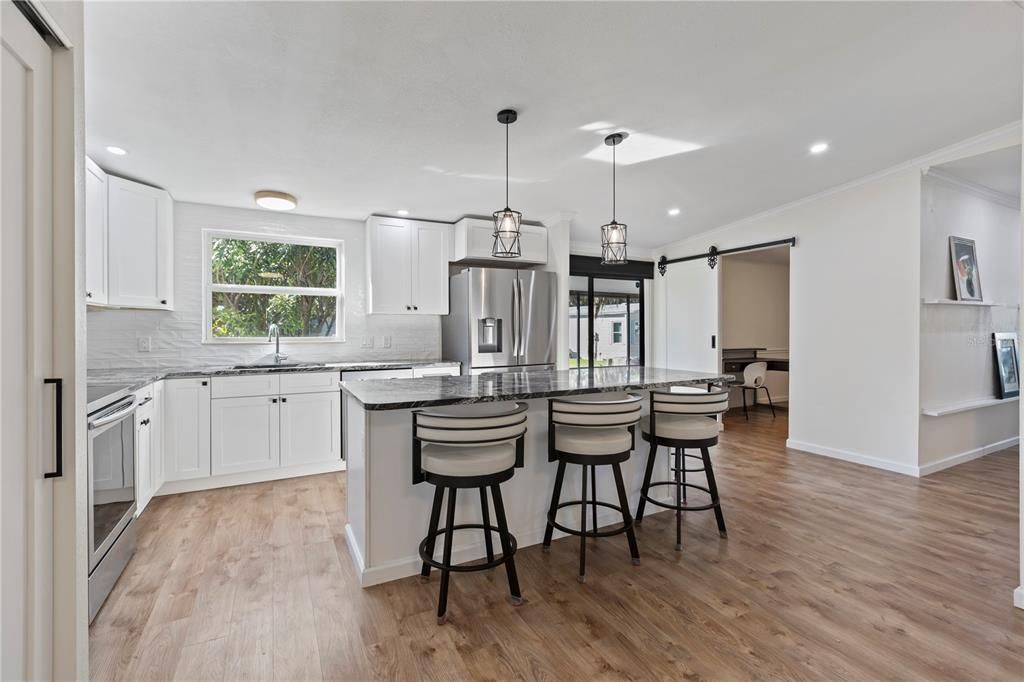 For Sale: $250,000 (2 beds, 2 baths, 1518 Square Feet)