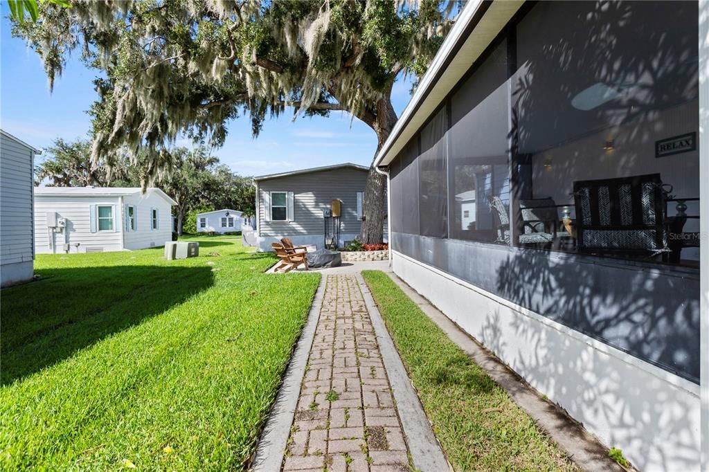 For Sale: $250,000 (2 beds, 2 baths, 1518 Square Feet)