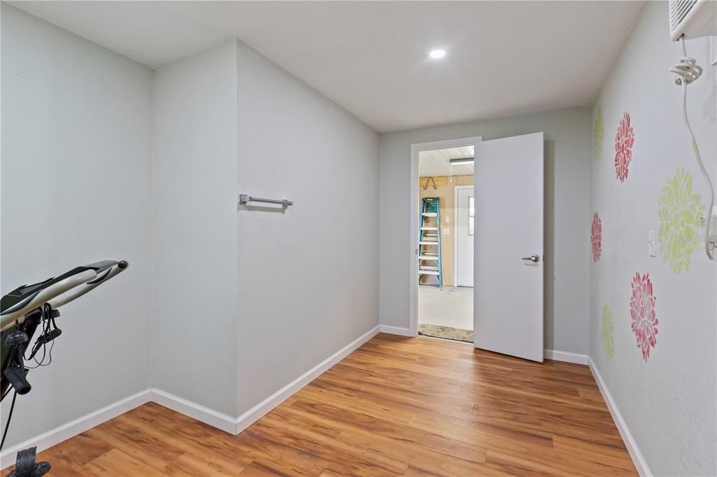 For Sale: $250,000 (2 beds, 2 baths, 1518 Square Feet)