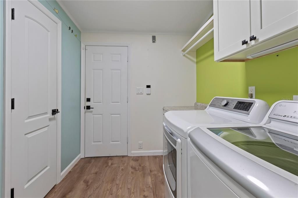 For Sale: $250,000 (2 beds, 2 baths, 1518 Square Feet)