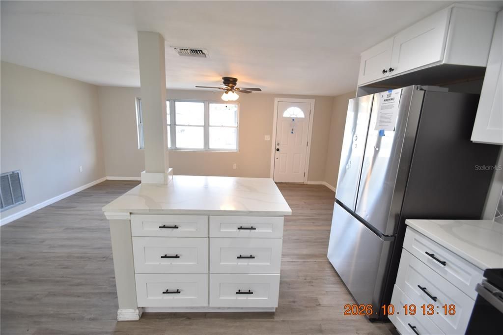 For Rent: $1,650 (2 beds, 1 baths, 1036 Square Feet)