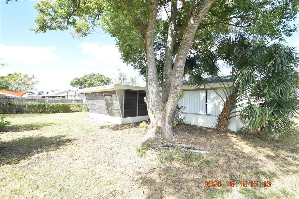 For Rent: $1,650 (2 beds, 1 baths, 1036 Square Feet)