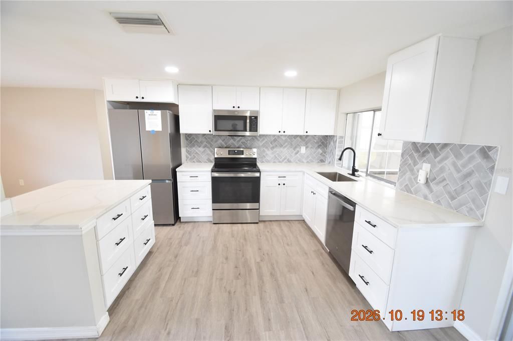 For Rent: $1,650 (2 beds, 1 baths, 1036 Square Feet)