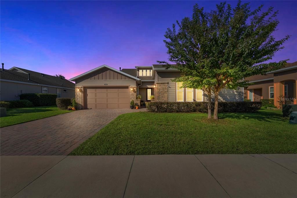 En Venta: $699,000 (2 camas, 2 baños, 2566 Pies cuadrados)