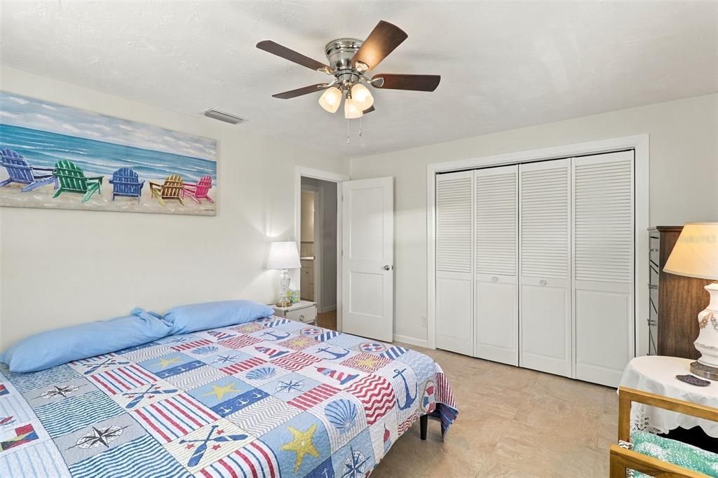 For Sale: $390,000 (3 beds, 2 baths, 1218 Square Feet)