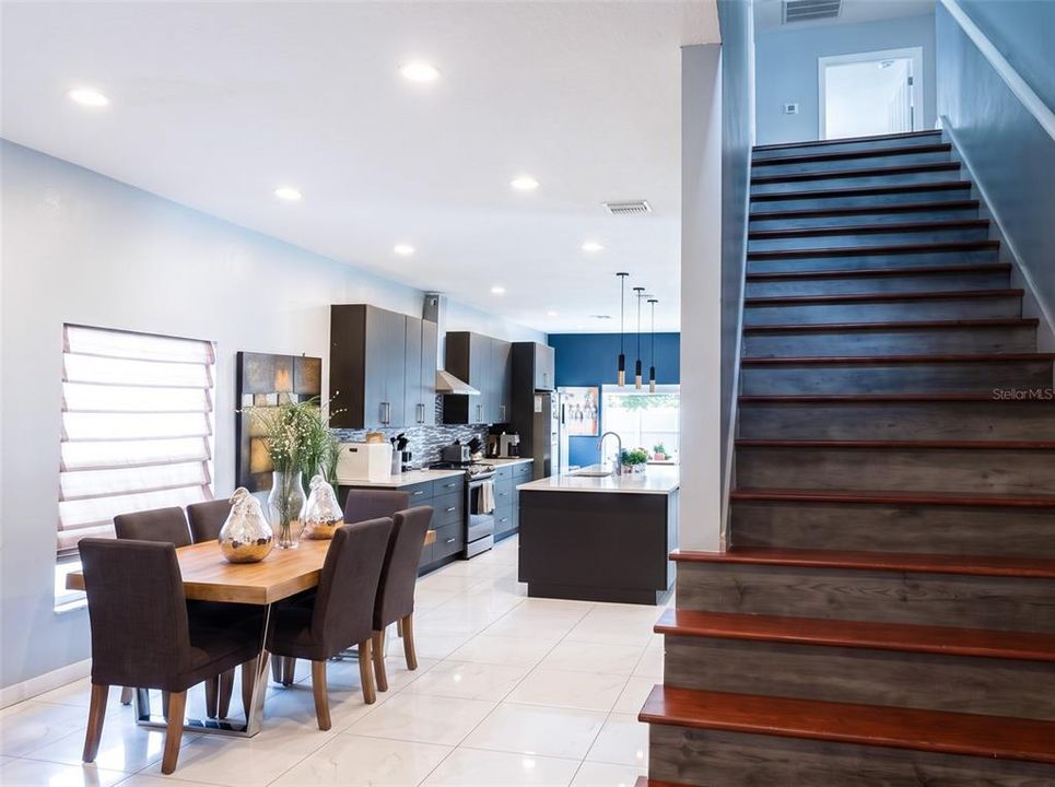 En Venta: $595,000 (4 camas, 3 baños, 2852 Pies cuadrados)