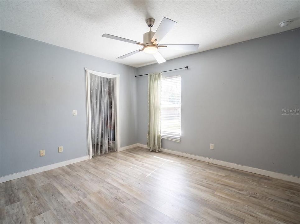 En Venta: $595,000 (4 camas, 3 baños, 2852 Pies cuadrados)