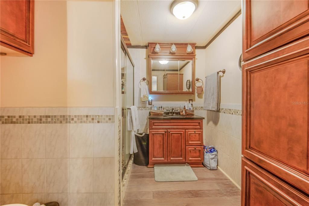 For Sale: $190,000 (3 beds, 3 baths, 1464 Square Feet)