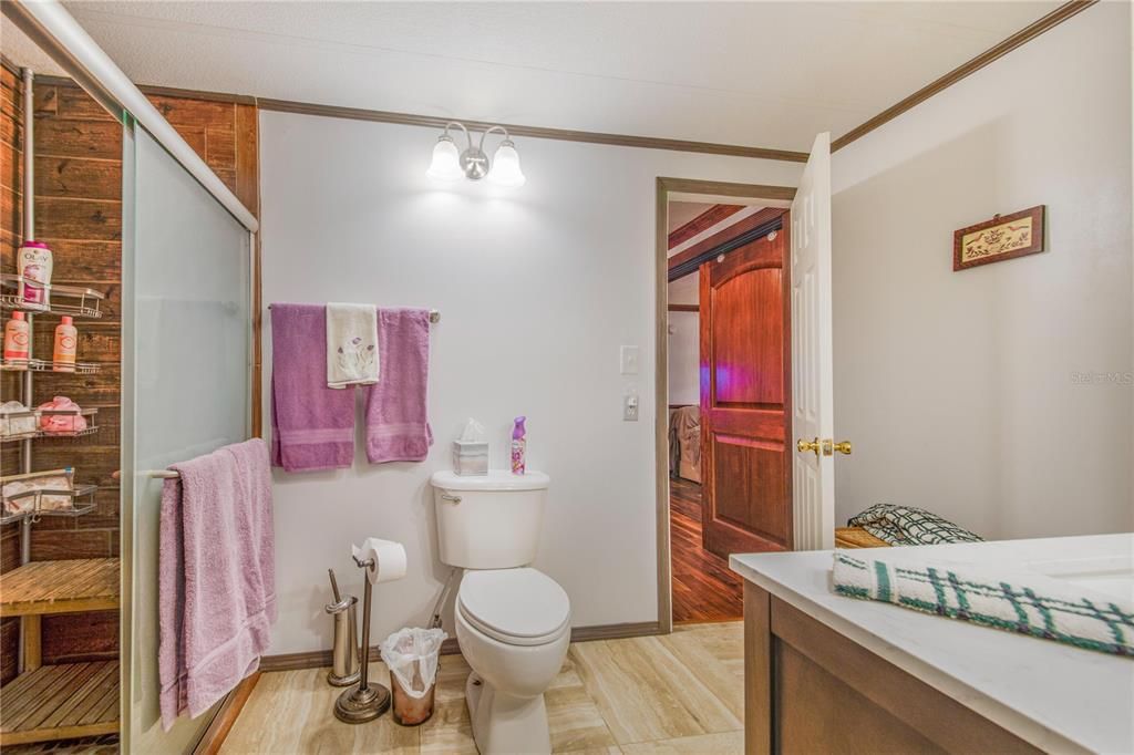 For Sale: $190,000 (3 beds, 3 baths, 1464 Square Feet)