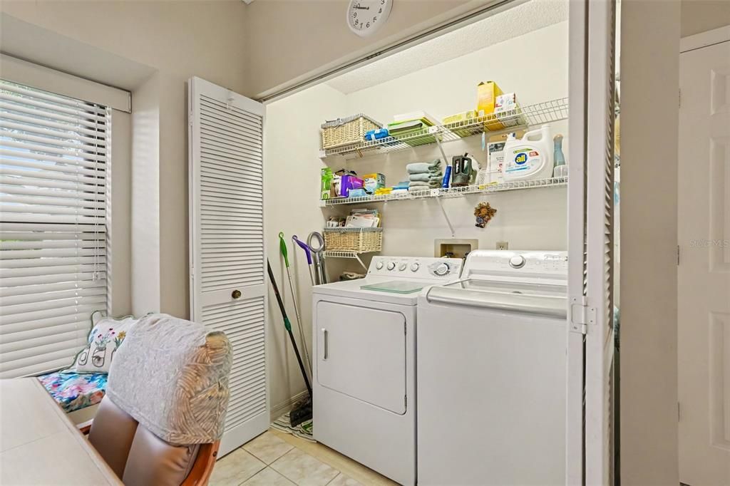 На продажу: $249,000 (3 спален, 2 ванн, 1564 Квадратных фут)