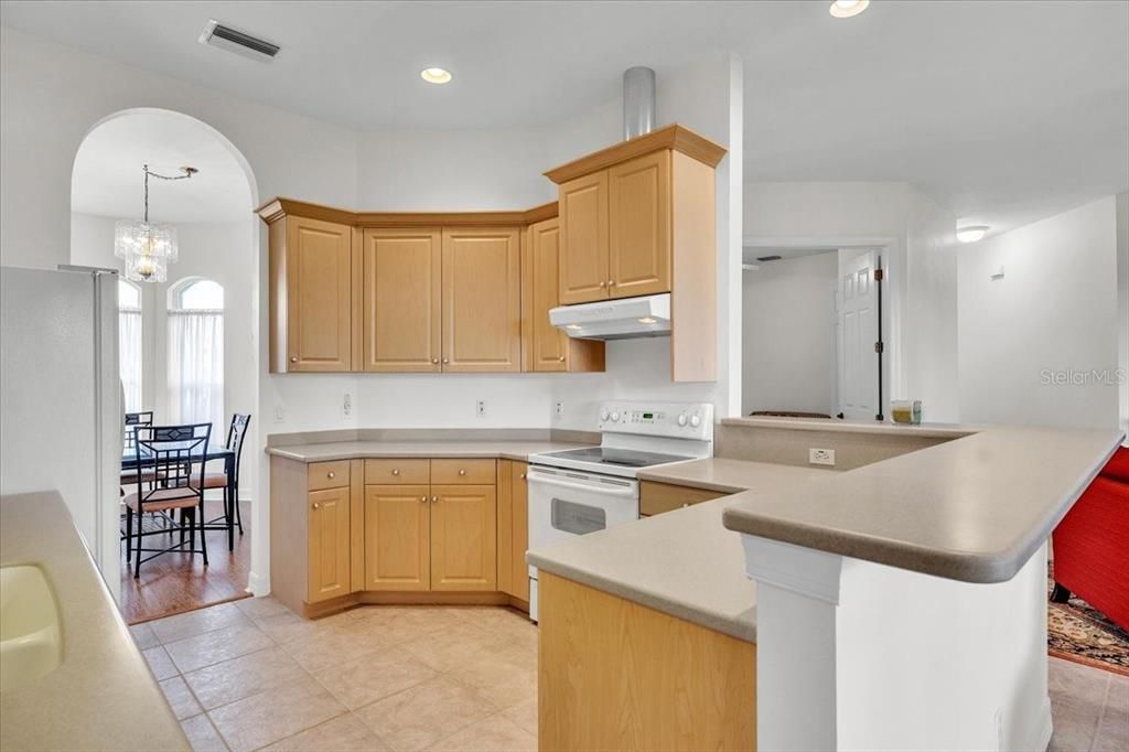 For Sale: $279,900 (3 beds, 2 baths, 1618 Square Feet)