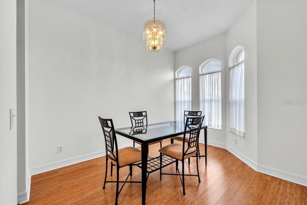 For Sale: $279,900 (3 beds, 2 baths, 1618 Square Feet)
