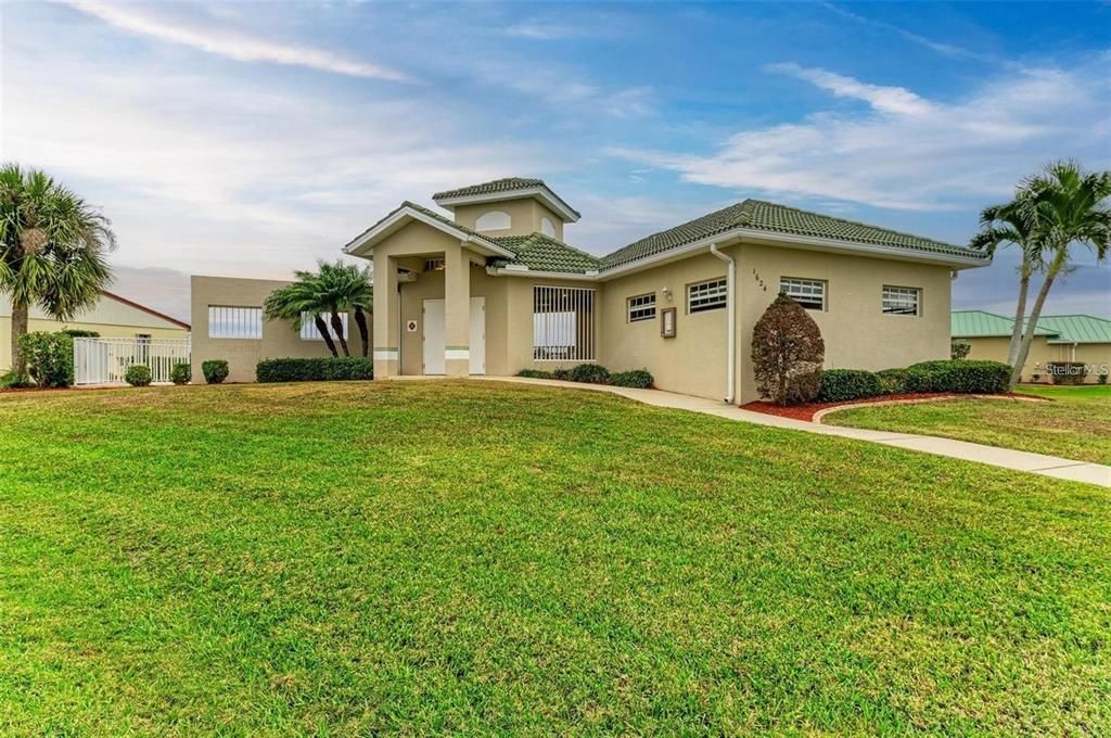 For Sale: $279,900 (3 beds, 2 baths, 1618 Square Feet)