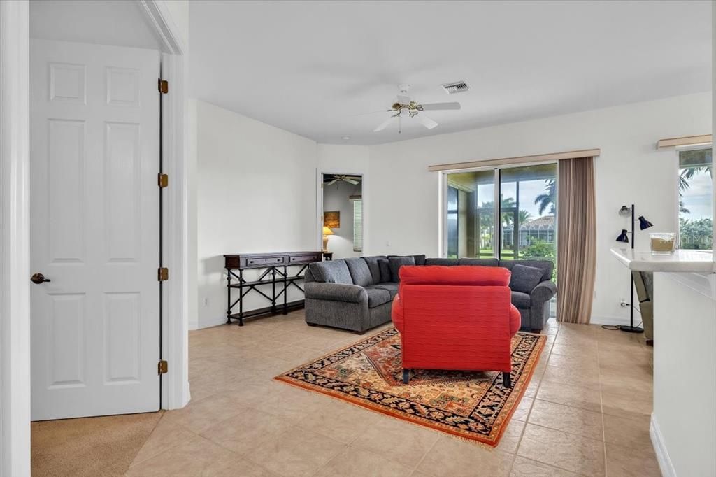 For Sale: $279,900 (3 beds, 2 baths, 1618 Square Feet)