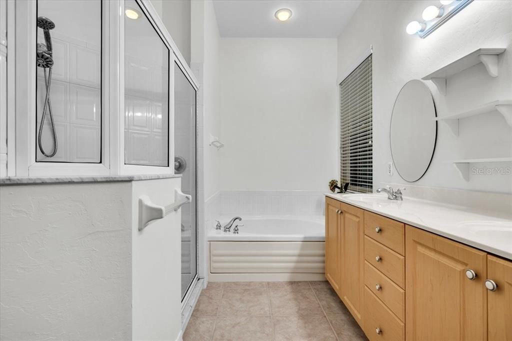 For Sale: $279,900 (3 beds, 2 baths, 1618 Square Feet)