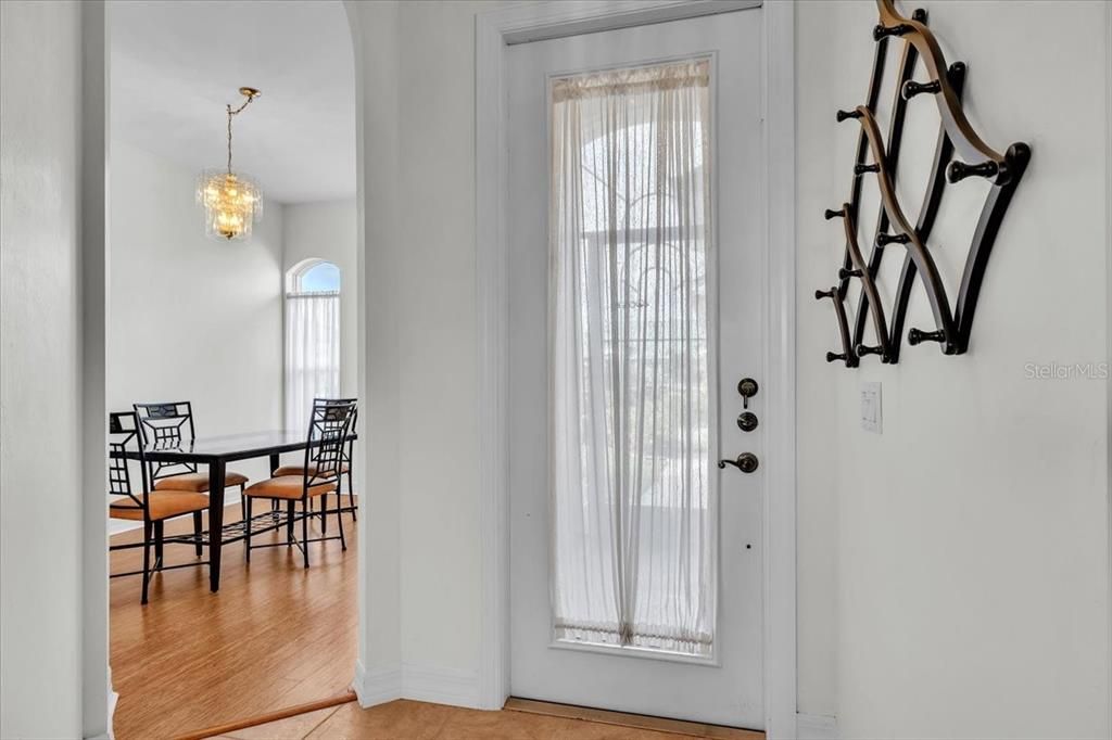 For Sale: $279,900 (3 beds, 2 baths, 1618 Square Feet)