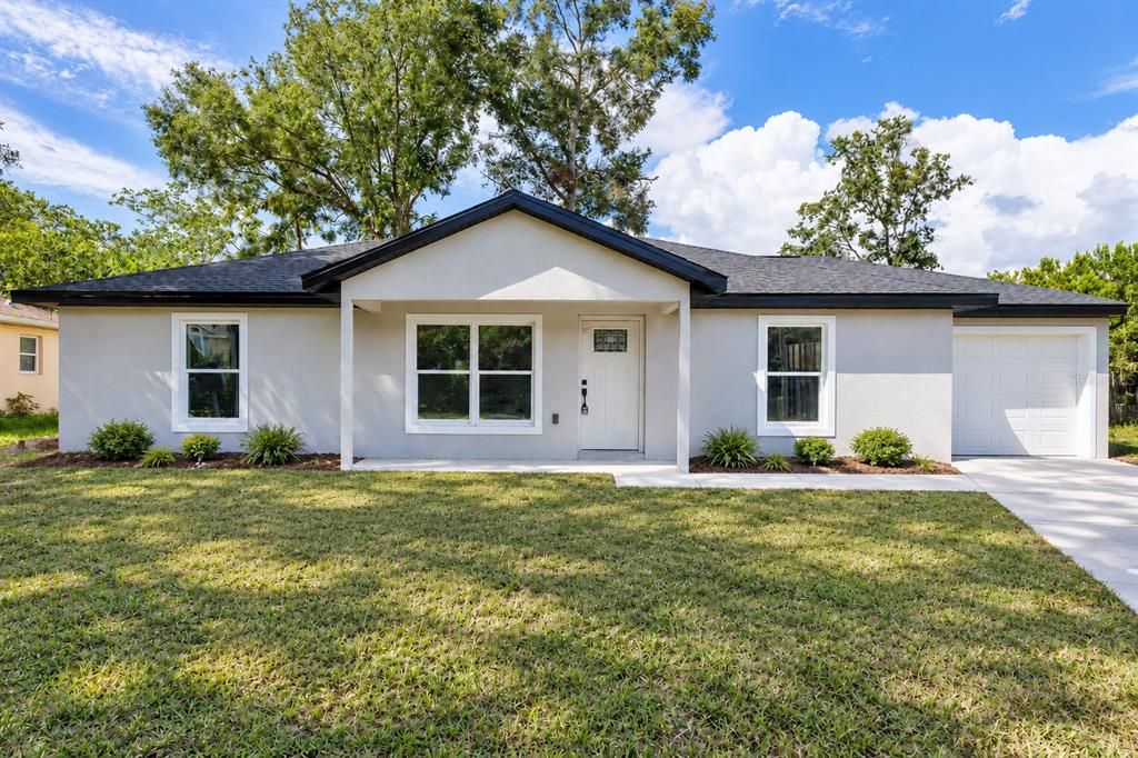 For Sale: $245,000 (3 beds, 2 baths, 1173 Square Feet)