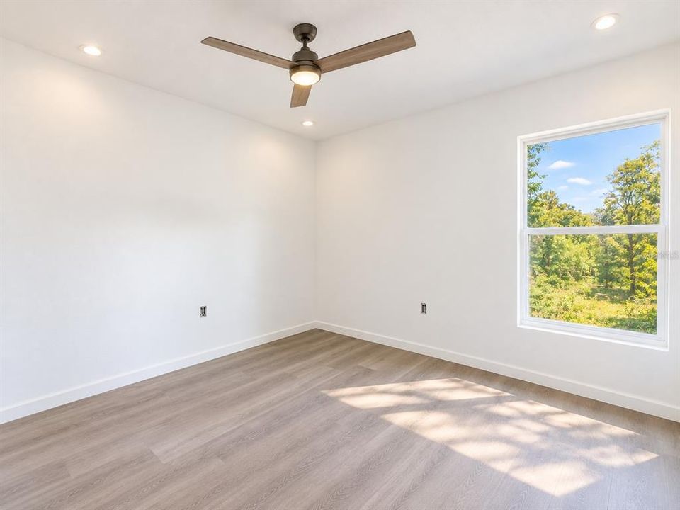 For Sale: $245,000 (3 beds, 2 baths, 1173 Square Feet)