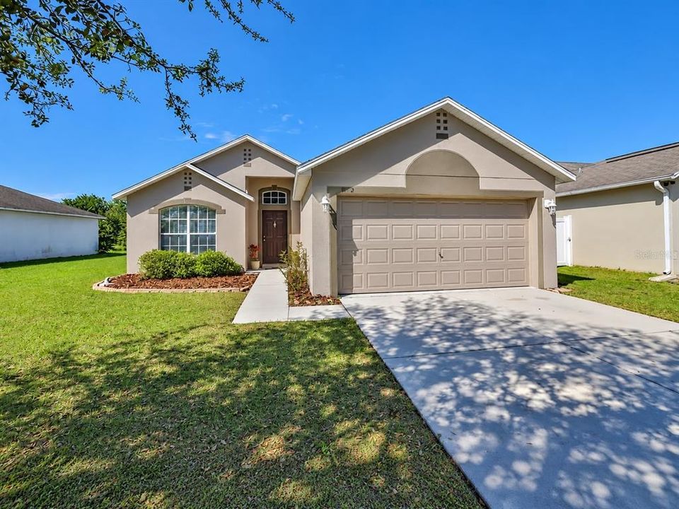 For Rent: $1,900 (3 beds, 2 baths, 1498 Square Feet)