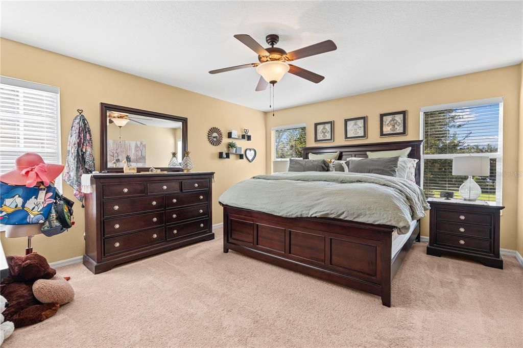 For Sale: $259,999 (3 beds, 2 baths, 1880 Square Feet)