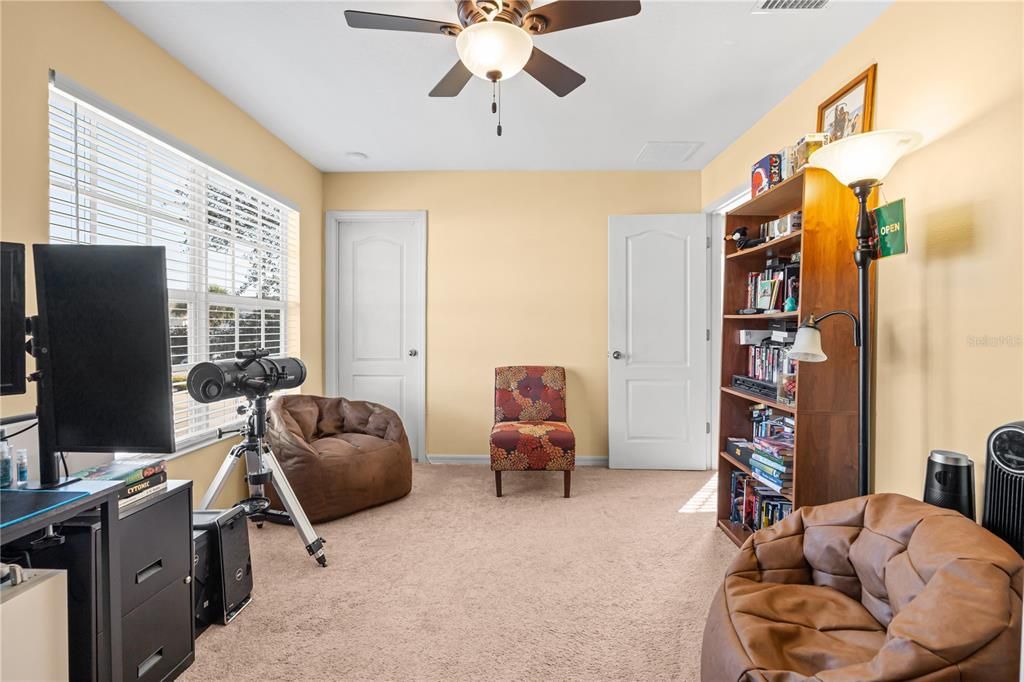 For Sale: $259,999 (3 beds, 2 baths, 1880 Square Feet)