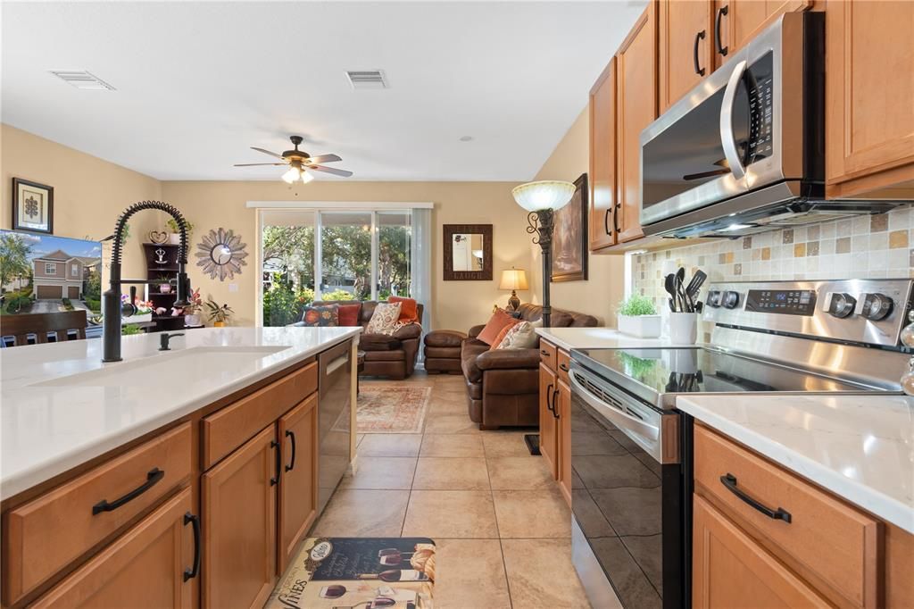 For Sale: $259,999 (3 beds, 2 baths, 1880 Square Feet)