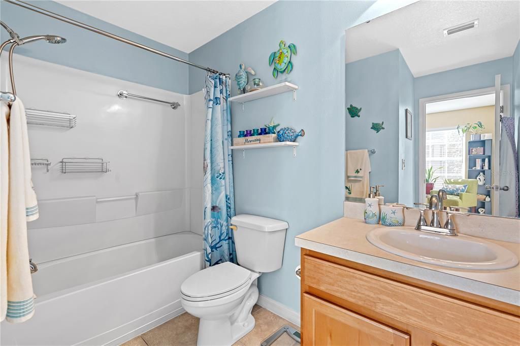 For Sale: $259,999 (3 beds, 2 baths, 1880 Square Feet)