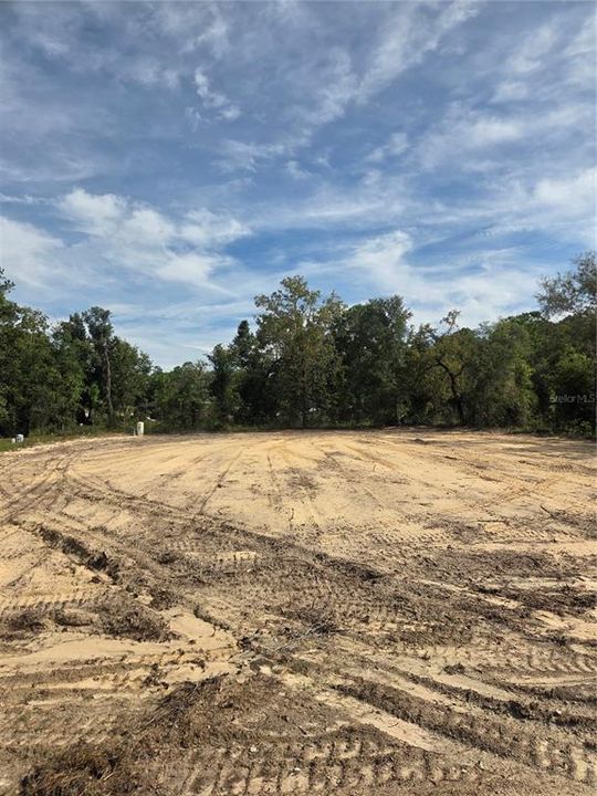 На продажу: $65,000 (0.60 acres)