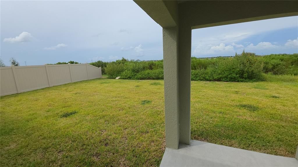 For Rent: $2,680 (4 beds, 2 baths, 1936 Square Feet)