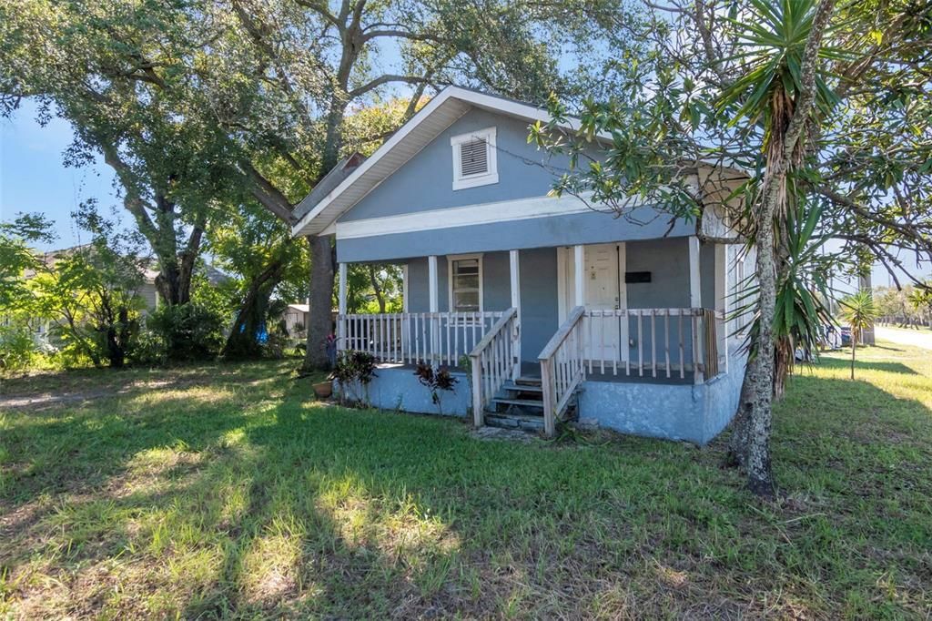 For Sale: $149,900 (2 beds, 1 baths, 590 Square Feet)