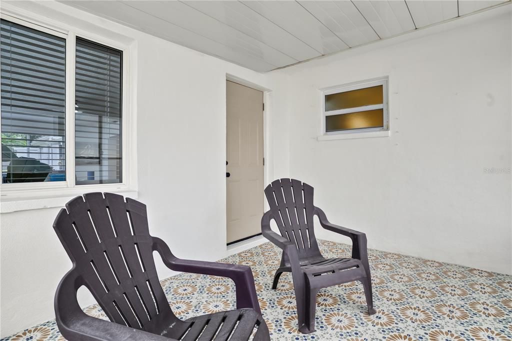 For Sale: $379,000 (2 beds, 2 baths, 1405 Square Feet)