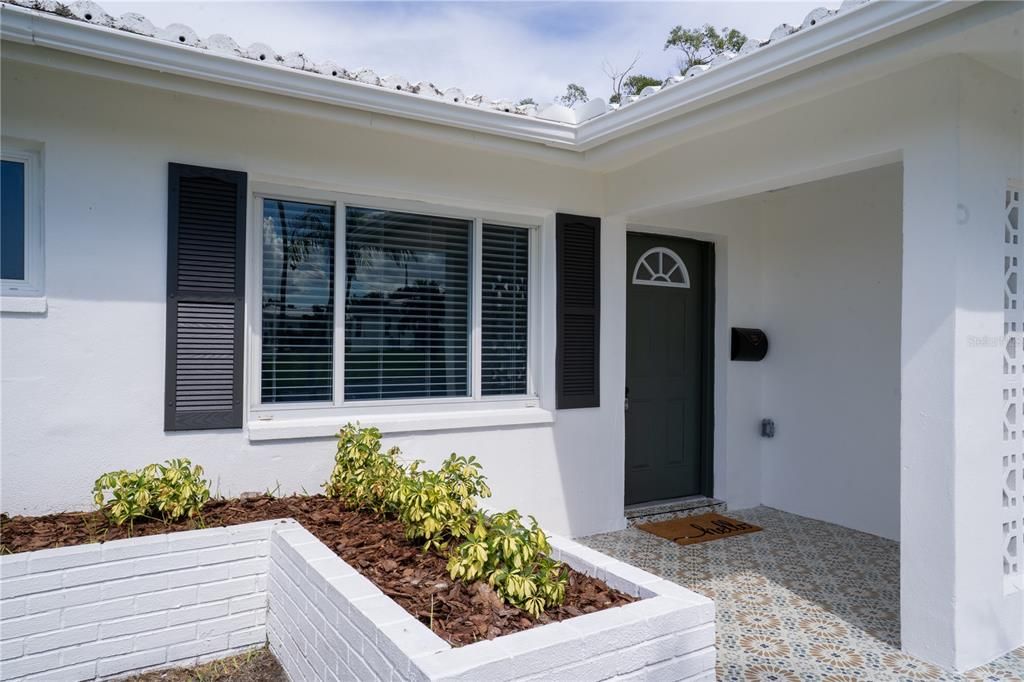 For Sale: $379,000 (2 beds, 2 baths, 1405 Square Feet)