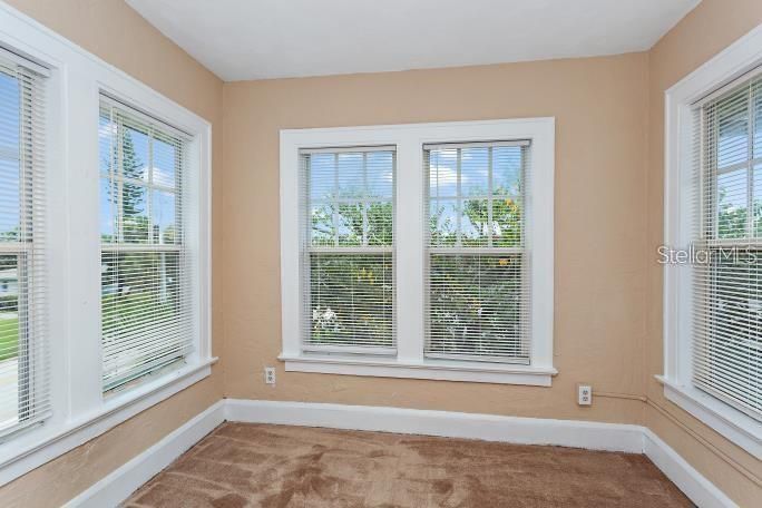 For Sale: $500,000 (7 beds, 0 baths, 2532 Square Feet)
