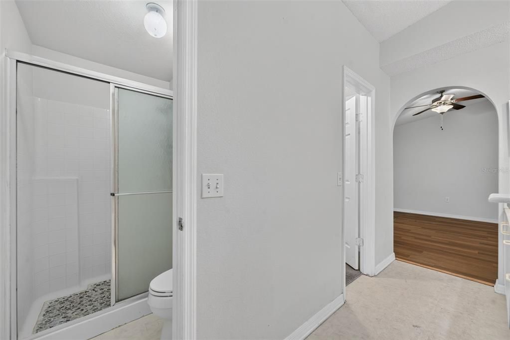 На продажу: $349,900 (3 спален, 2 ванн, 1636 Квадратных фут)