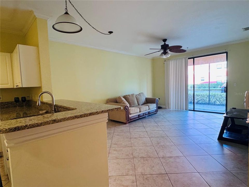 For Rent: $1,700 (1 beds, 1 baths, 770 Square Feet)