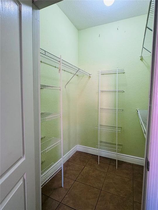 For Rent: $1,700 (1 beds, 1 baths, 770 Square Feet)