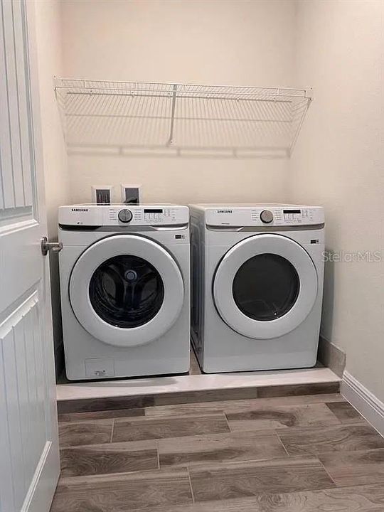En Venta: $370,000 (2 camas, 2 baños, 1394 Pies cuadrados)