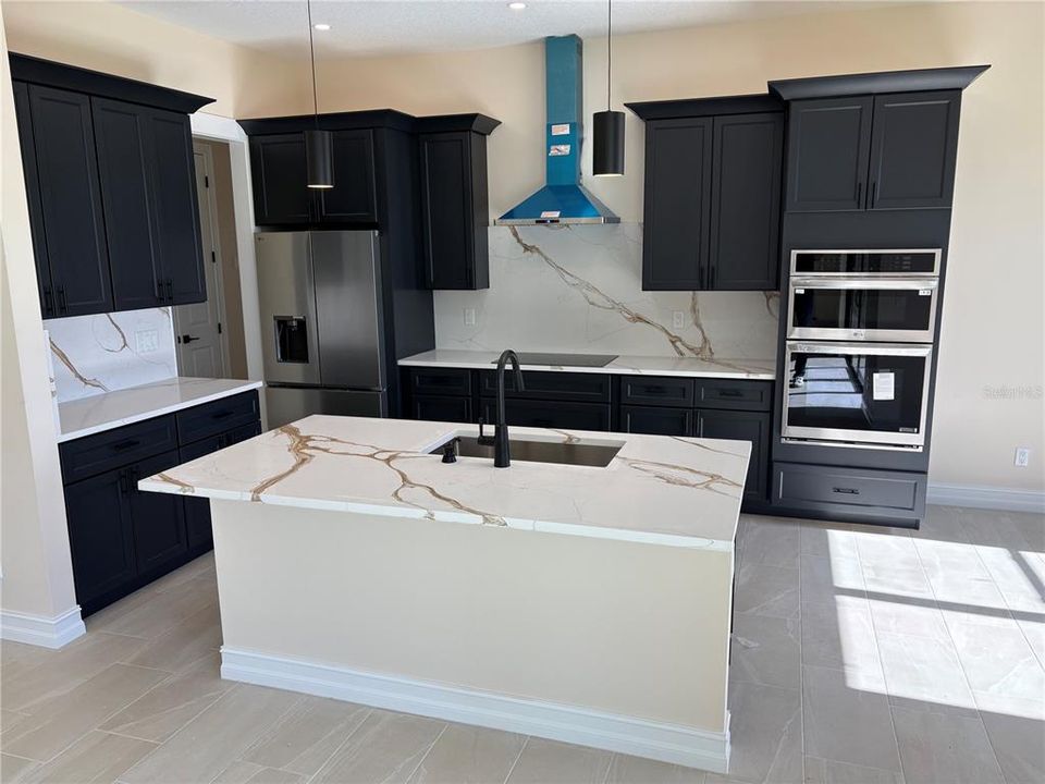 En Venta: $599,000 (3 camas, 2 baños, 2000 Pies cuadrados)