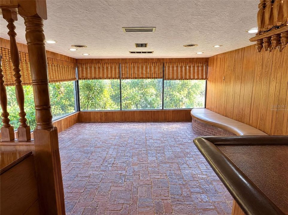 En Venta: $779,000 (3 camas, 2 baños, 2480 Pies cuadrados)