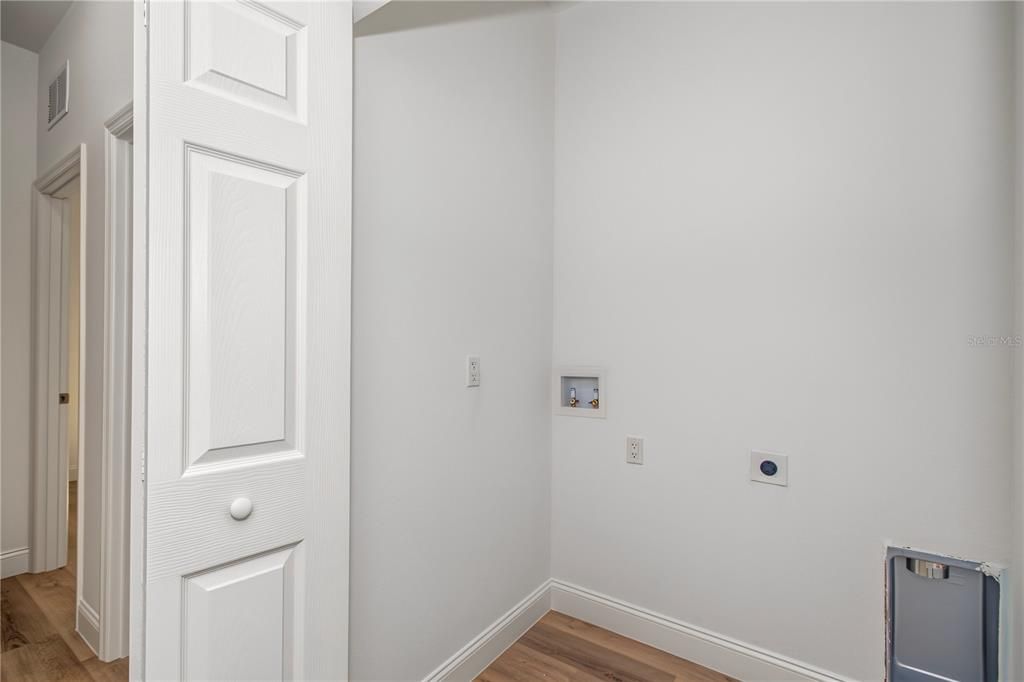 For Sale: $288,900 (4 beds, 2 baths, 1859 Square Feet)
