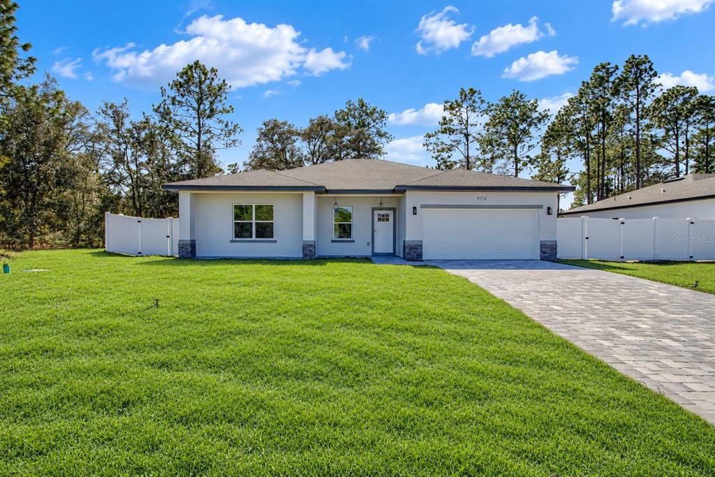 For Sale: $288,900 (4 beds, 2 baths, 1859 Square Feet)
