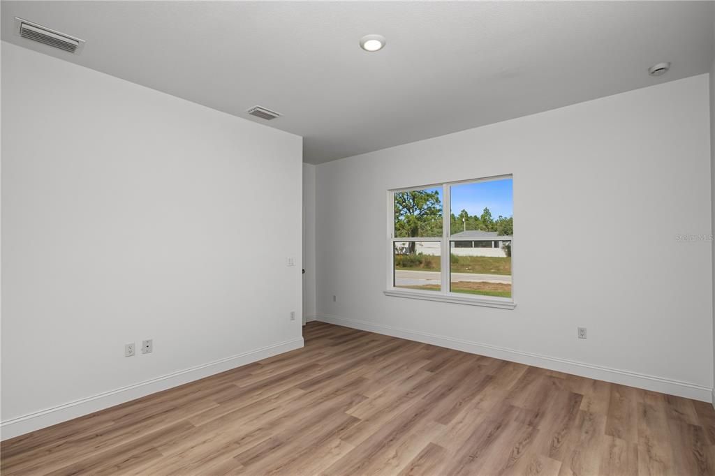 For Sale: $288,900 (4 beds, 2 baths, 1859 Square Feet)