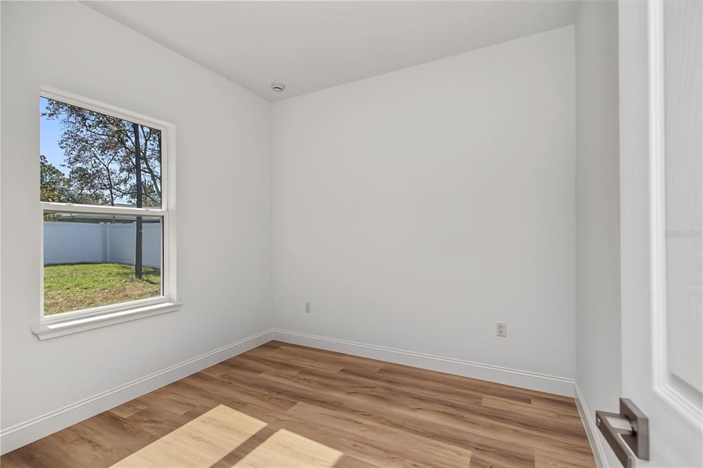 For Sale: $288,900 (4 beds, 2 baths, 1859 Square Feet)