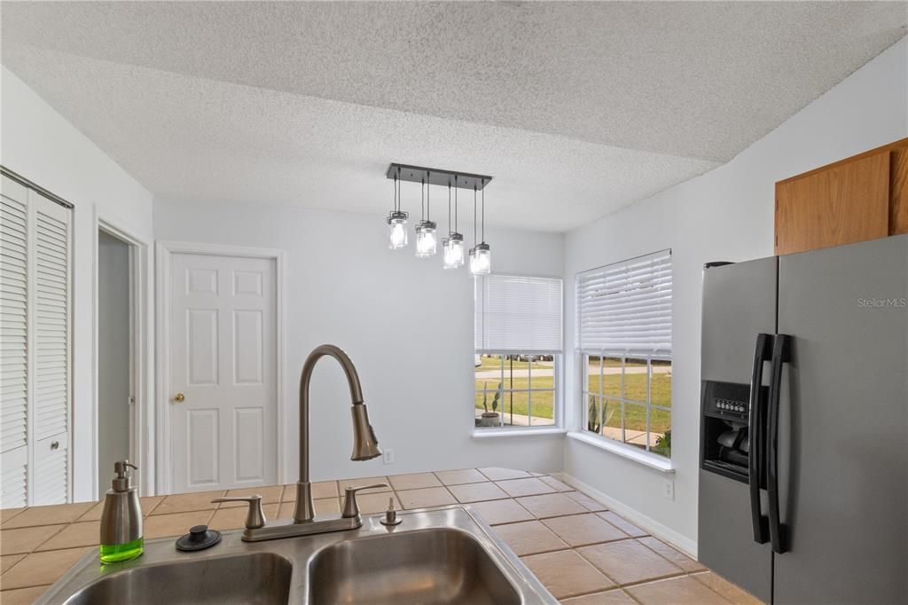 For Sale: $295,000 (3 beds, 2 baths, 1628 Square Feet)