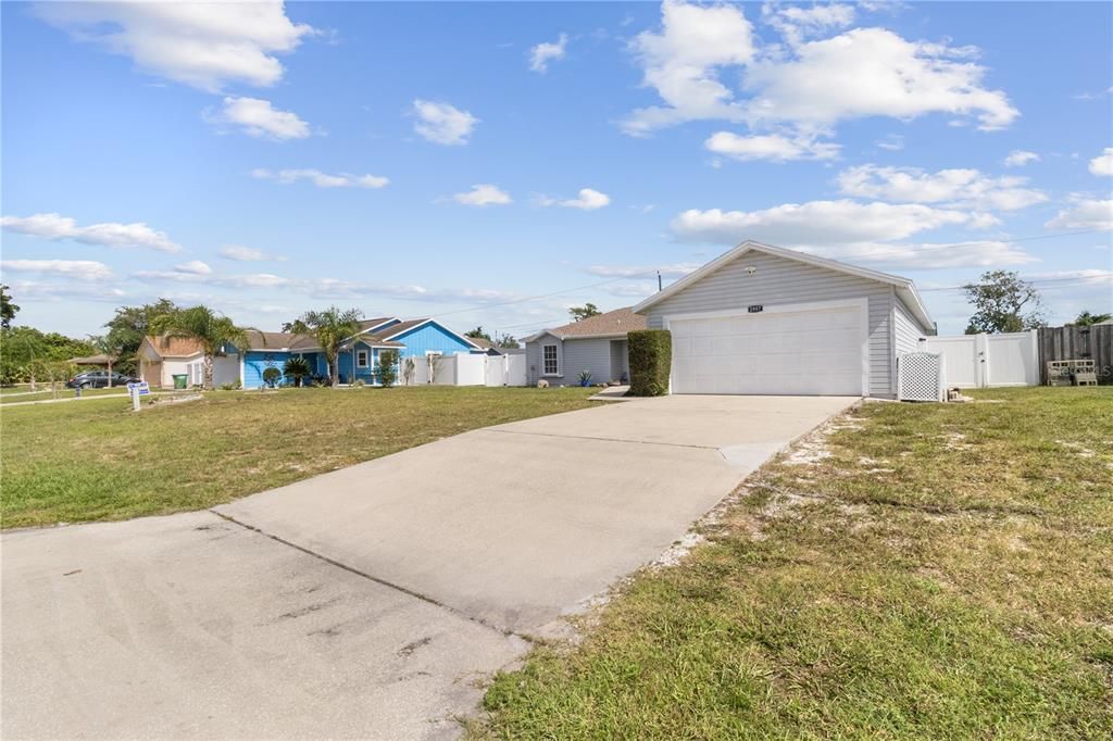 For Sale: $295,000 (3 beds, 2 baths, 1628 Square Feet)