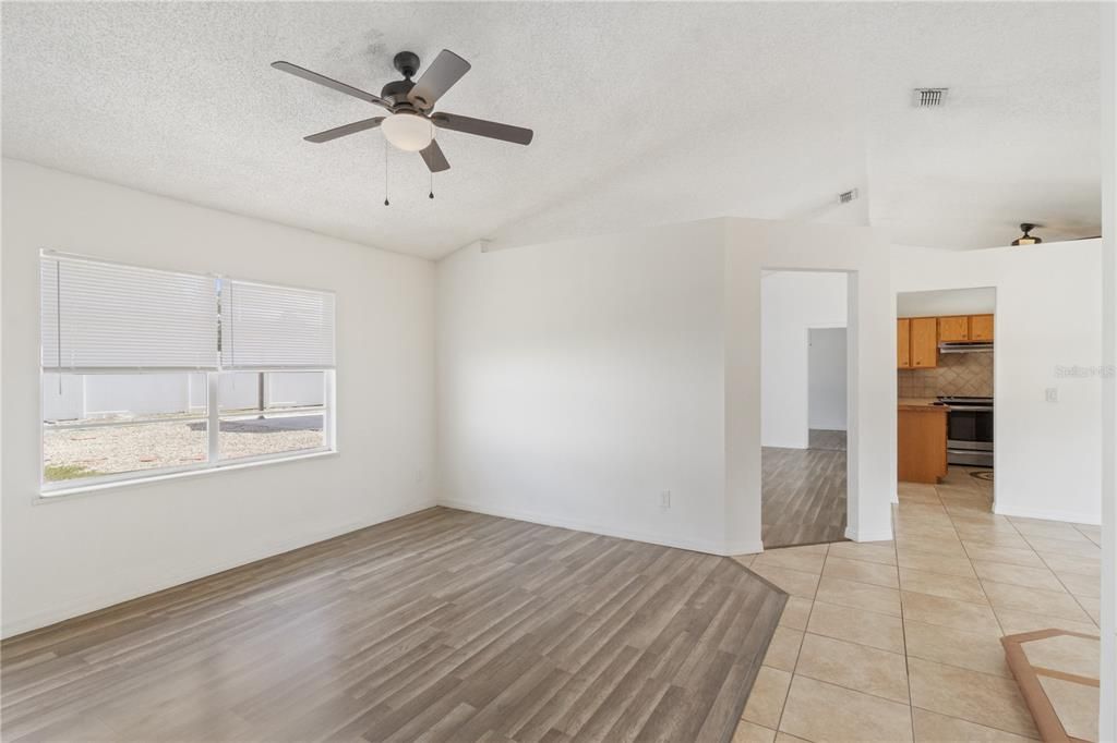 For Sale: $295,000 (3 beds, 2 baths, 1628 Square Feet)