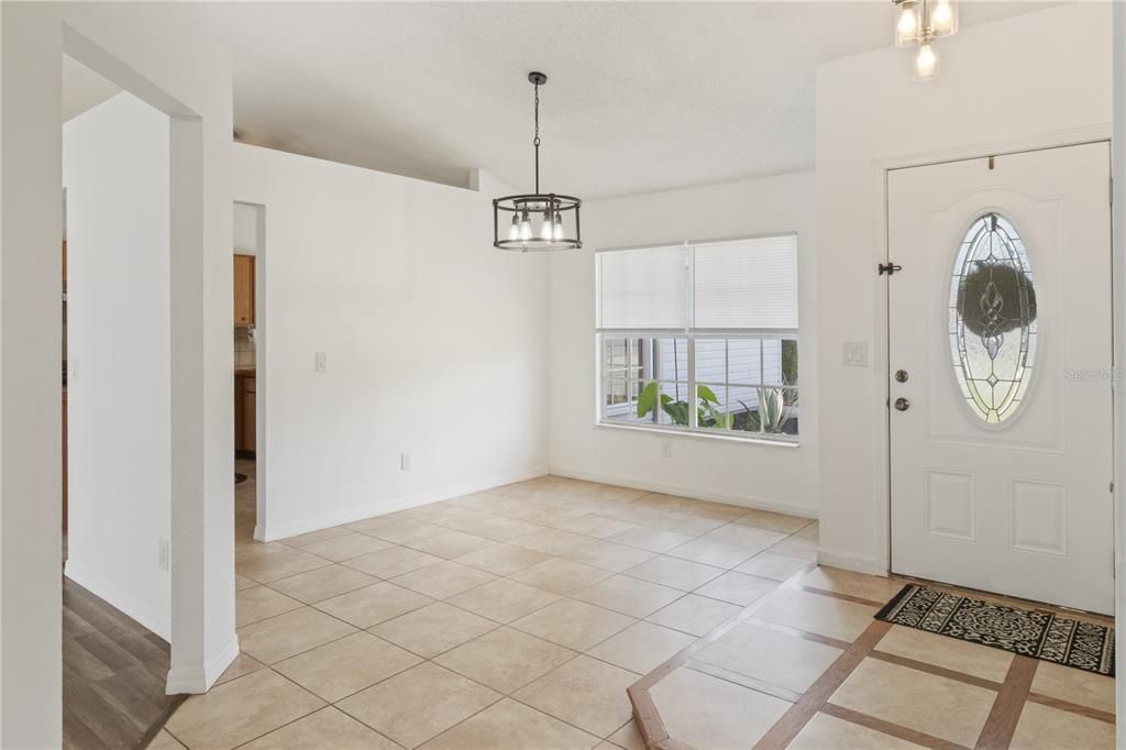 For Sale: $295,000 (3 beds, 2 baths, 1628 Square Feet)
